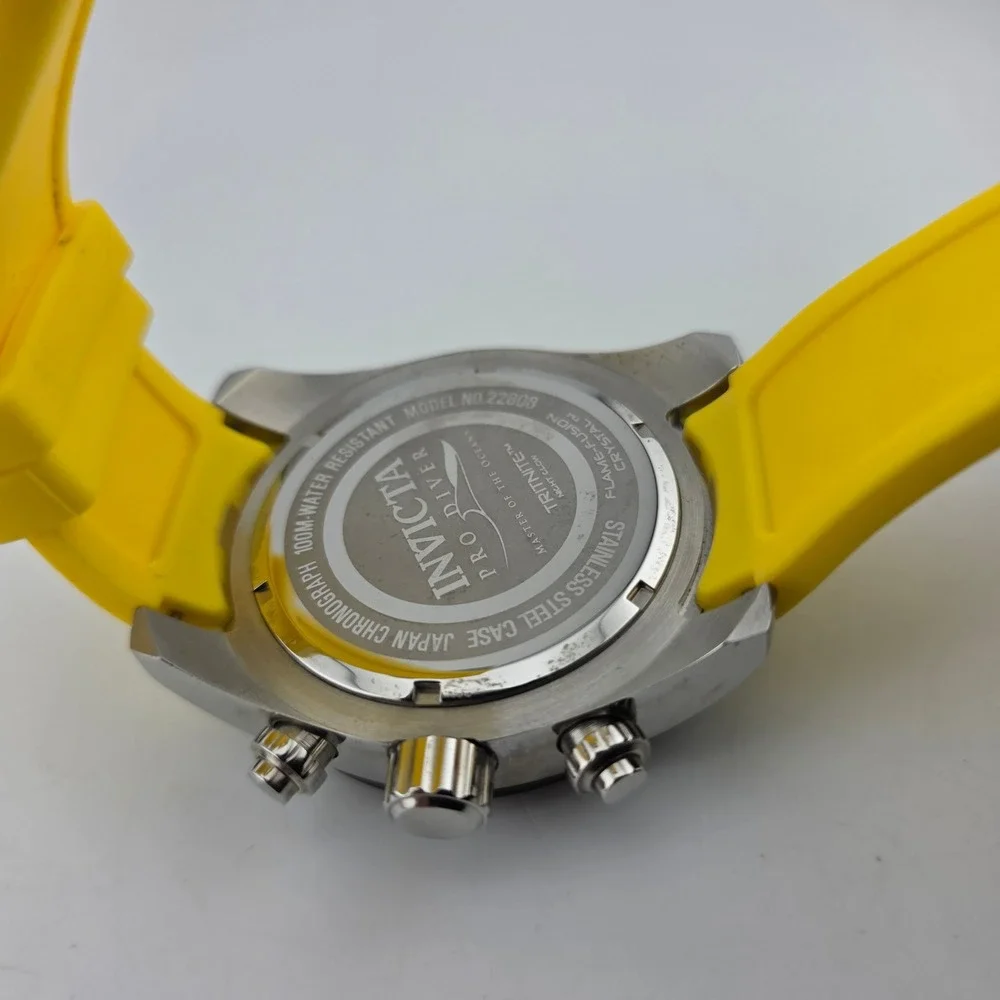 Invicta Pro Diver Chronograph 22808 Master of the Oceans Excellent NEEDS BATTERY